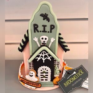 Halloween Pink Ghost 🩷👻 Light Up Gingerbread Candy Corn Haunted House NWT